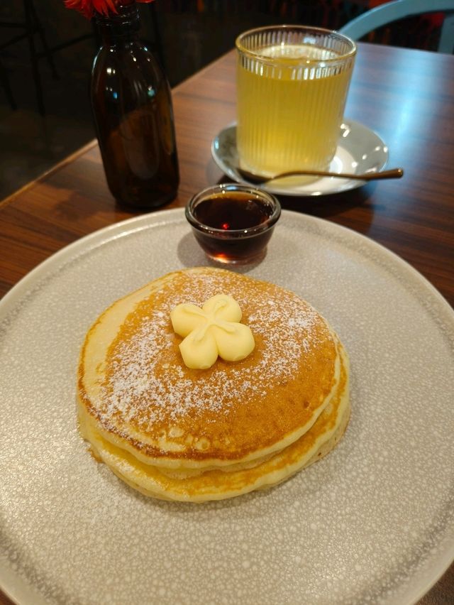An Afternoon Pause with Sweet Treats