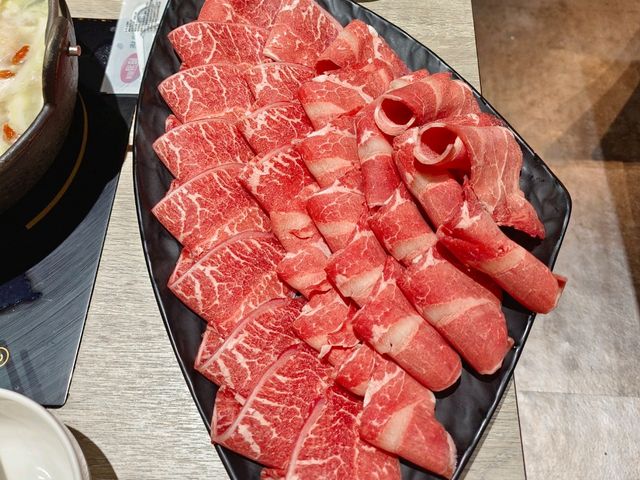 新莊吃到飽，築間幸福鍋物新莊中悅廣場店