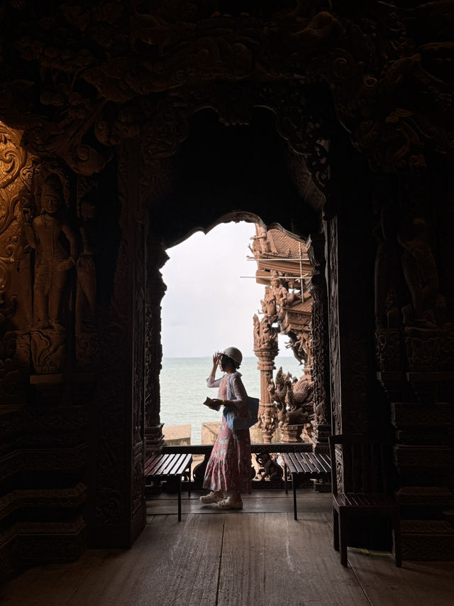 🪵 รีวิว: Sanctuary of Truth Museum