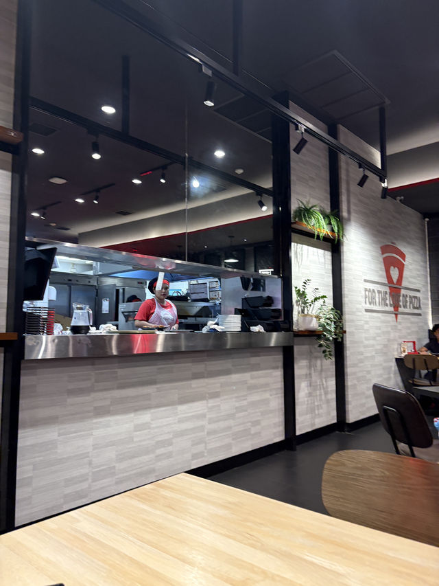 The Pizza Hut in Jungceylon Patong