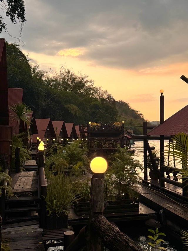 ที่พักแพเมืองกาญ