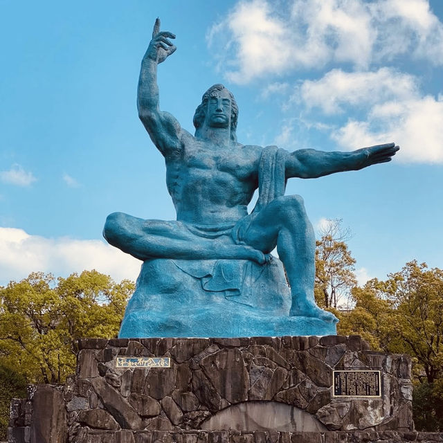 🕊️ Nagasaki Peace Park: A Solemn Tribute to Resilience and Hope