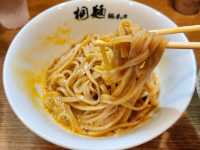 關西🇯🇵 最後一間試主打生蛋撈麺嘅桐麺 😎