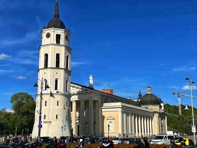 Vilnius Cathedral – Heart of Lithuania🇱🇹 Vilnius Cathedral – Heart of Lithuania🇱🇹