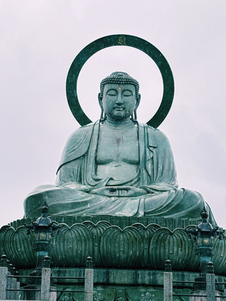 高崗大佛：高崗市的靈魂象徵 🗿✨