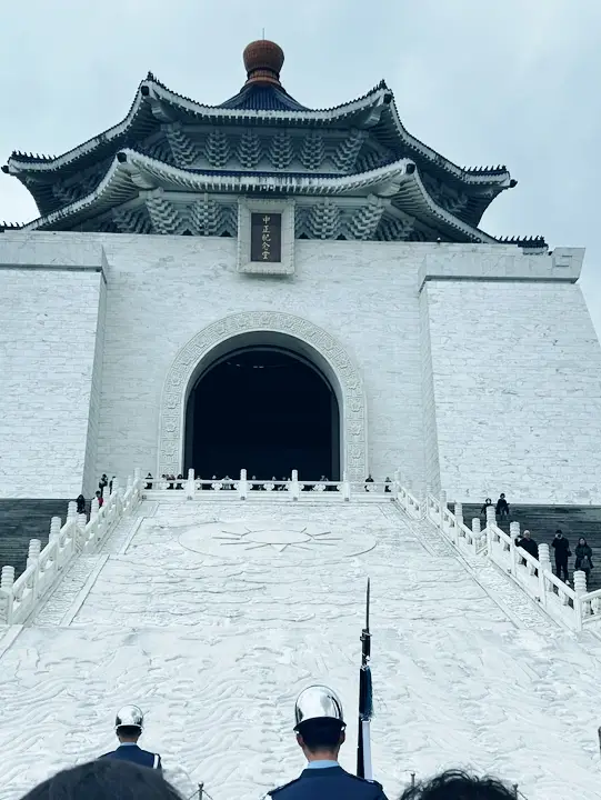 台灣中正紀念堂一定要去看看