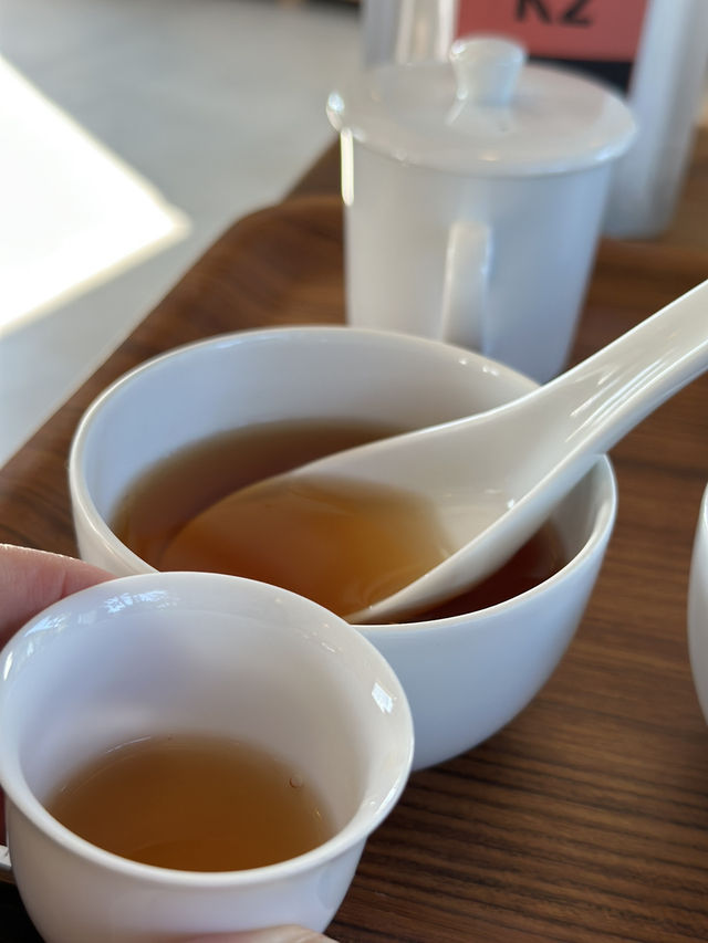 芸術的なマフィンと和紅茶の飲み比べができる隠れ家カフェ 芸術的なマフィンと和紅茶の飲み比べができる隠れ家カフェ