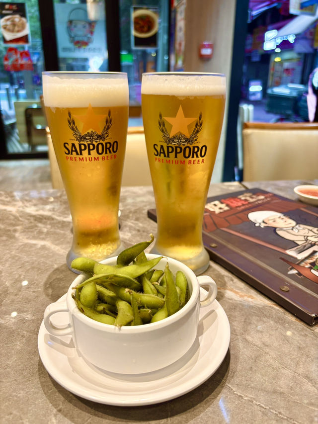 元朗夜宵首選!炭火直燒的邪惡滋味**  元朗夜宵首選!炭火直燒的邪惡滋味**