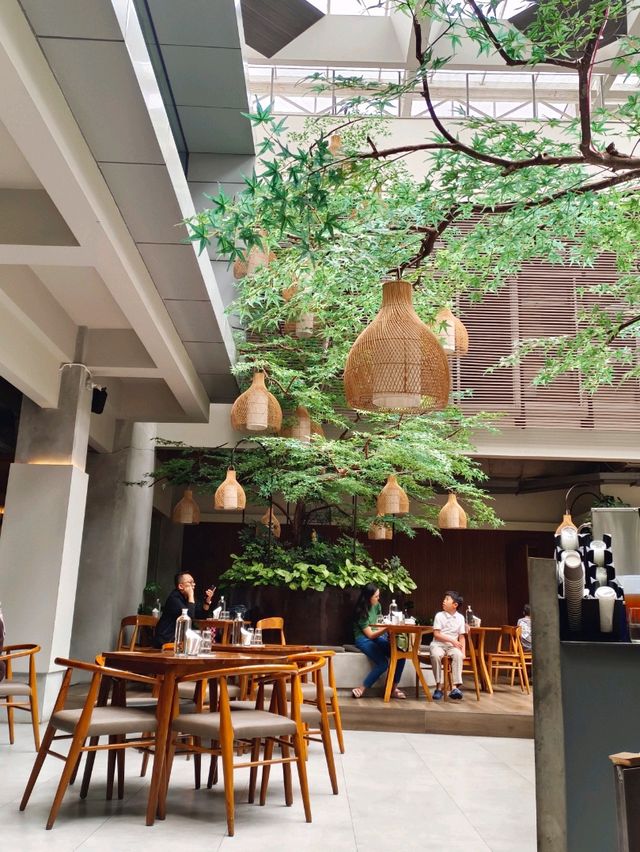 ☕ My Favorite Café in Bandung — Wheels Coffee Roastery 🌿✨