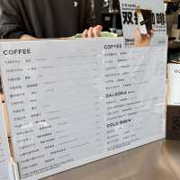 (칭다오청양카페) 칭다오 청양 커피맛집 GOLDEN CAFFE戈登咖啡(万科魅力新城店)