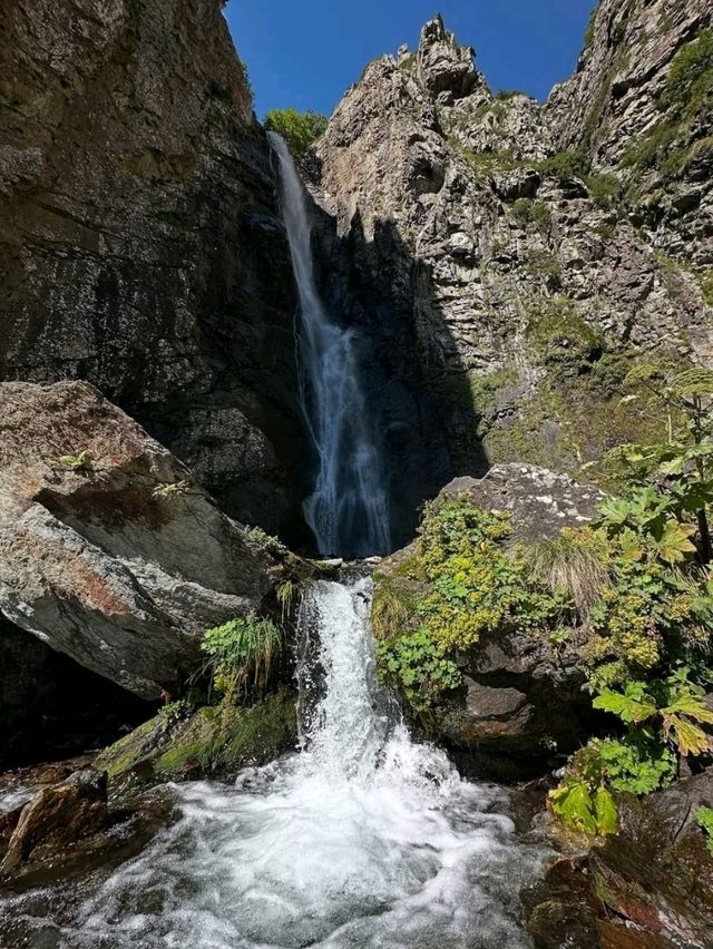 Marvel at the Stunning Gveleti Waterfall in Kazbegi, Mtskheta-Mtianeti Marvel at the Stunning Gveleti Waterfall in Kazbegi, Mtskheta-Mtianeti