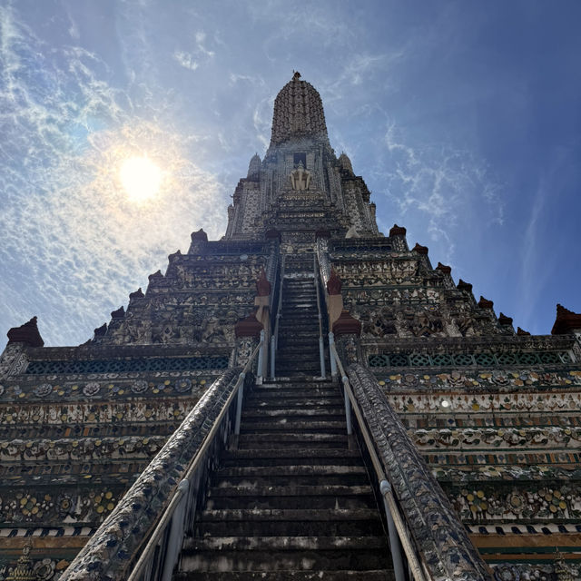 📍泰國曼谷|鄭王廟☀️ 陽光替寺上了一層金 📍泰國曼谷|鄭王廟☀️ 陽光替寺上了一層金