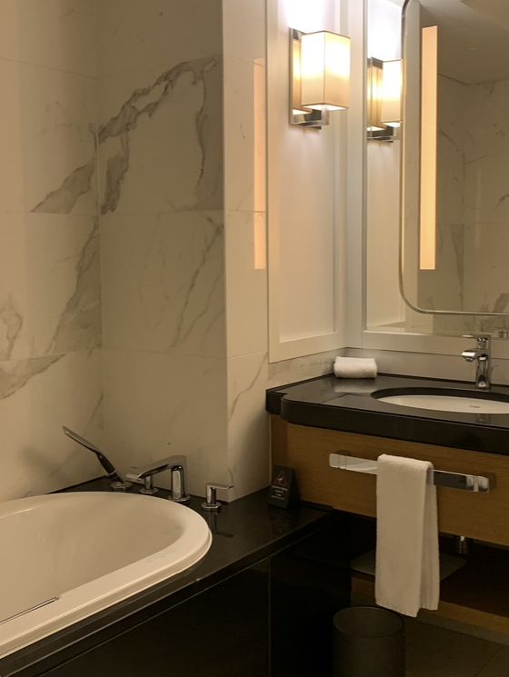 📍 파라다이스 시티 인천 — 예술과 휴식이 공존하는 럭셔리 호캉스 📍 파라다이스 시티 인천 — 예술과 휴식이 공존하는 럭셔리 호캉스