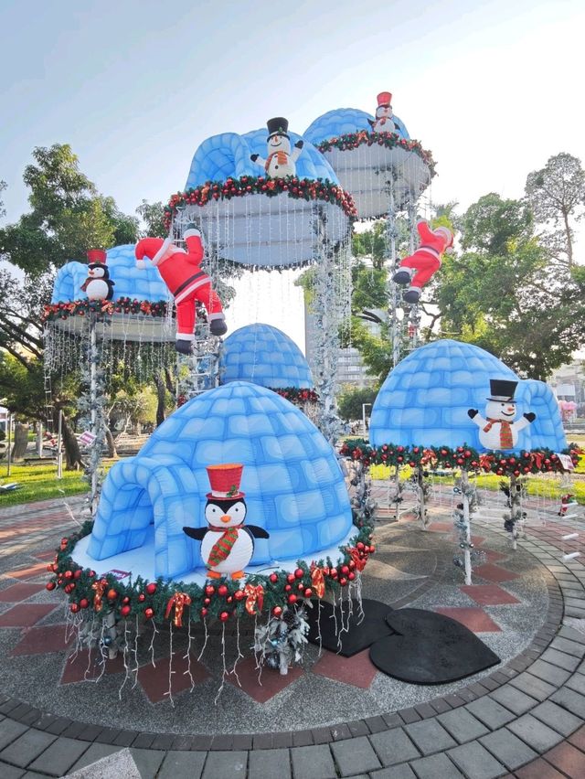 🎄 歡迎來到南國最溫馨夢幻的「聖誕村」#2025屏東聖誕節(搶先日光版)-屏東縣屏東市 🎄 歡迎來到南國最溫馨夢幻的「聖誕村」#2025屏東聖誕節(搶先日光版)-屏東縣屏東市