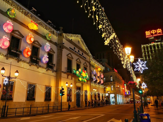 Silvery Lace and Lantern Glow: A Macanese Christmas Tapestry Silvery Lace and Lantern Glow: A Macanese Christmas Tapestry