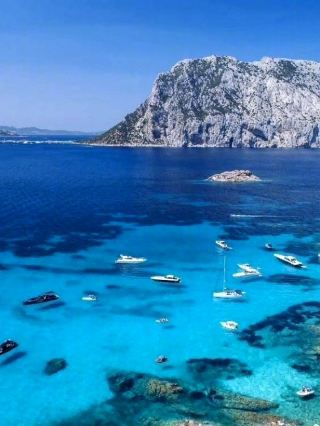 Sardinia — A Mediterranean Dream Painted in Blue