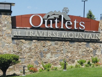 🛍️哇好便宜啊！去Outlets at Traverse Mountain豪買吧！🛍️ 