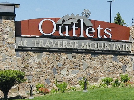 🛍️哇好便宜啊！去Outlets at Traverse Mountain豪買吧！🛍️ 