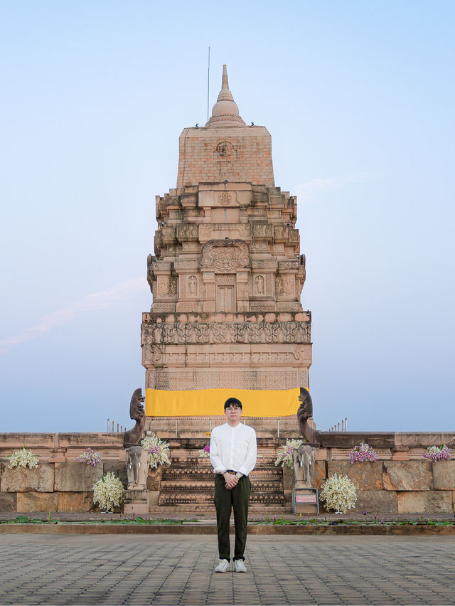 🕯️ Land of Belief @ Wat Phu Man Fah 🛕