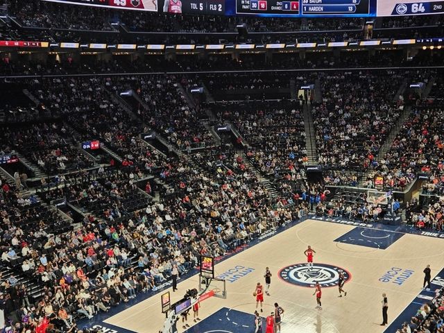 What's it like being at a Los Angeles Clippers NBA game?