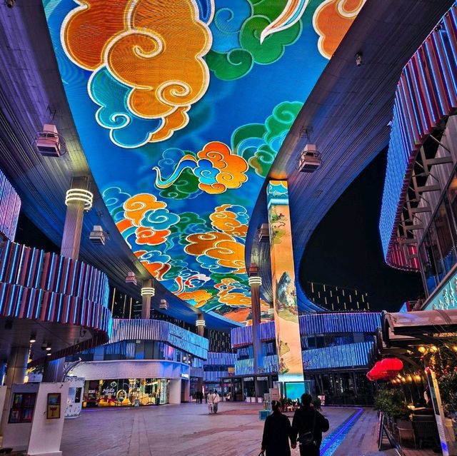 OMG there is a Star Wars Flying LED Screen!