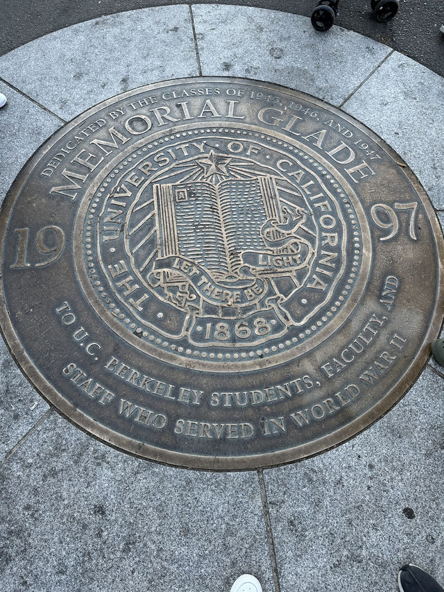 11 月去 UC Berkeley 逛一天其實滿剛好的。 11 月去 UC Berkeley 逛一天其實滿剛好的。