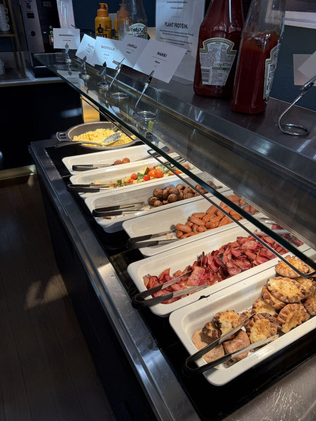 Scandic Helsinki Aviapolis: A Convenient Stay Near the Airport with Easy Access to Shopping