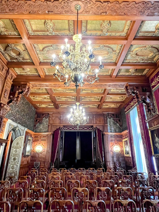 🇷🇴 羅馬尼亞：佩雷斯城堡（Castelul Peleș） 👑
