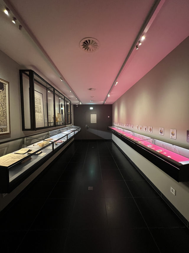 💎⛪ Domschatzkammer Aachen – Where Sacred Treasures and Imperial Power Collide ✨👑