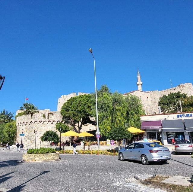 🏰 “Step Back in Time at Çeşme Castle — Where History Meets the Aegean Breeze!” 🇹🇷✨ 🏰 “Step Back in Time at Çeşme Castle — Where History Meets the Aegean Breeze!” 🇹🇷✨