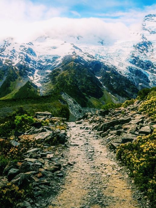 南島の頂きと星空に包まれる時間⛰️
