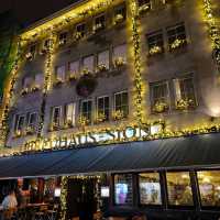 Cologne Weekend Vibes: Where Culture & Chill Collide 🌙🏨