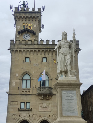 San Marino Uncovered: Medieval Fortresses & Panoramic Heights