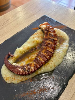 If you're looking for a foolproof tapas bar in Sitges, this is it.