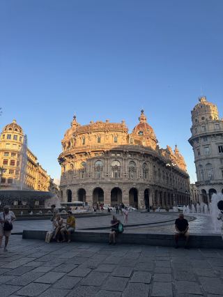 🇮🇹 제노바: 궁전과 선원, 미로 같은 골목길이 있는 도시, 제노바에서 무엇을 볼까요?
