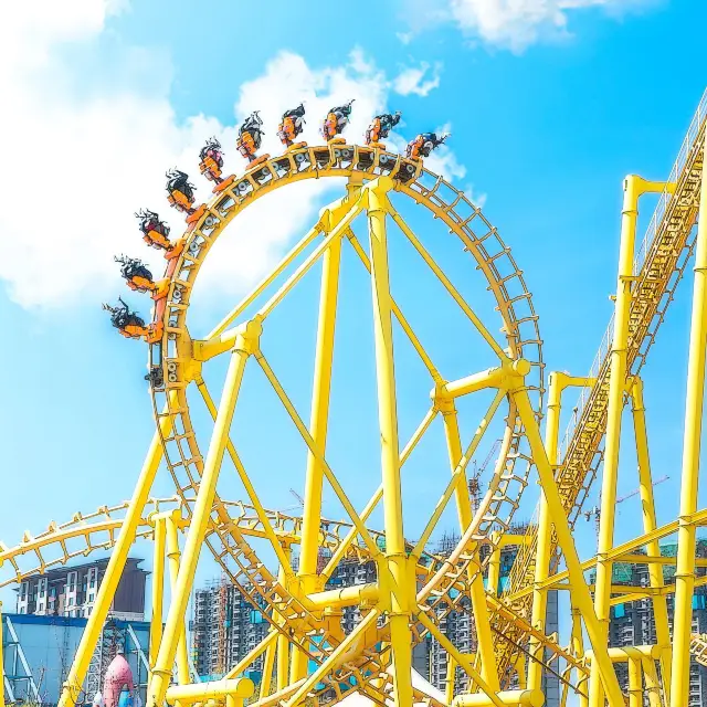 Movie Magic in Bryant Park: Unwind and Enjoy the Summer Film Festival in the Heart of NY 🎥🍿🌳