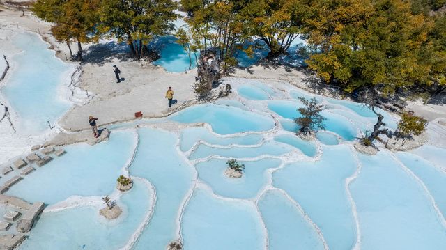 白水台，香格里拉的棉花堡