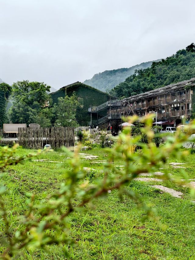 瑤山古寨被稱為「東方的印第安」……為數不多可以持有火槍的民族