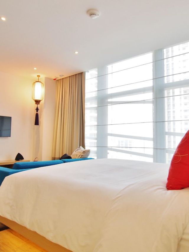 🌟 Hong Kong's Hidden Gem: Hotel Indigo Staycation 🌆🛏️