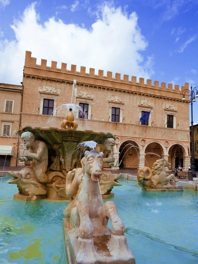 🇮🇹Hidden Gem in Italy | Pesaro Weekend Travel Guide! 