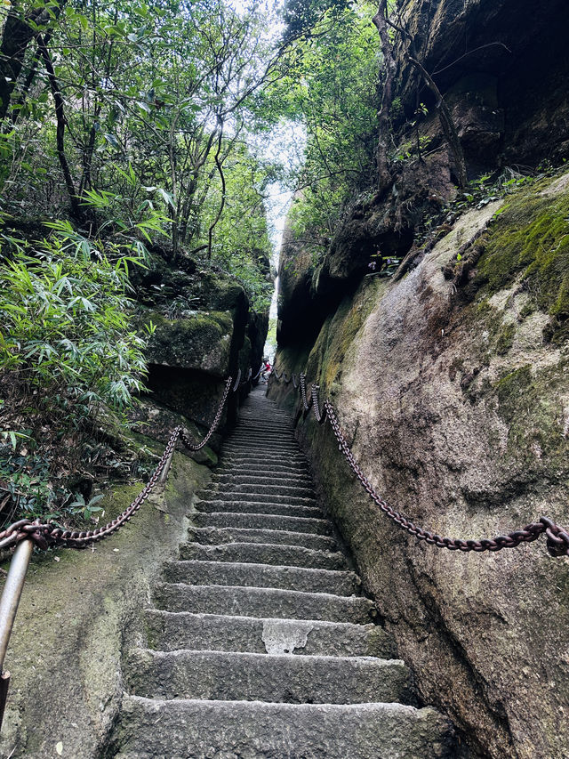 上饒三清山三天兩夜遊玩攻略。