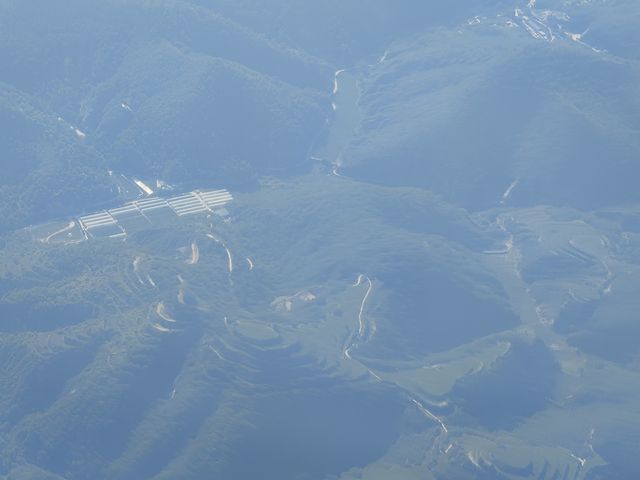 空中俯瞰世界。