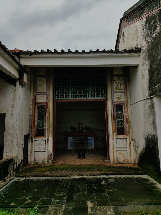 廣東雷州祿切村誠齋公祠。