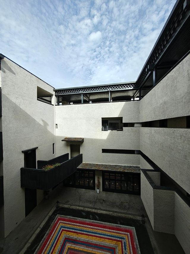 阿若康巴·拉薩莊園。
