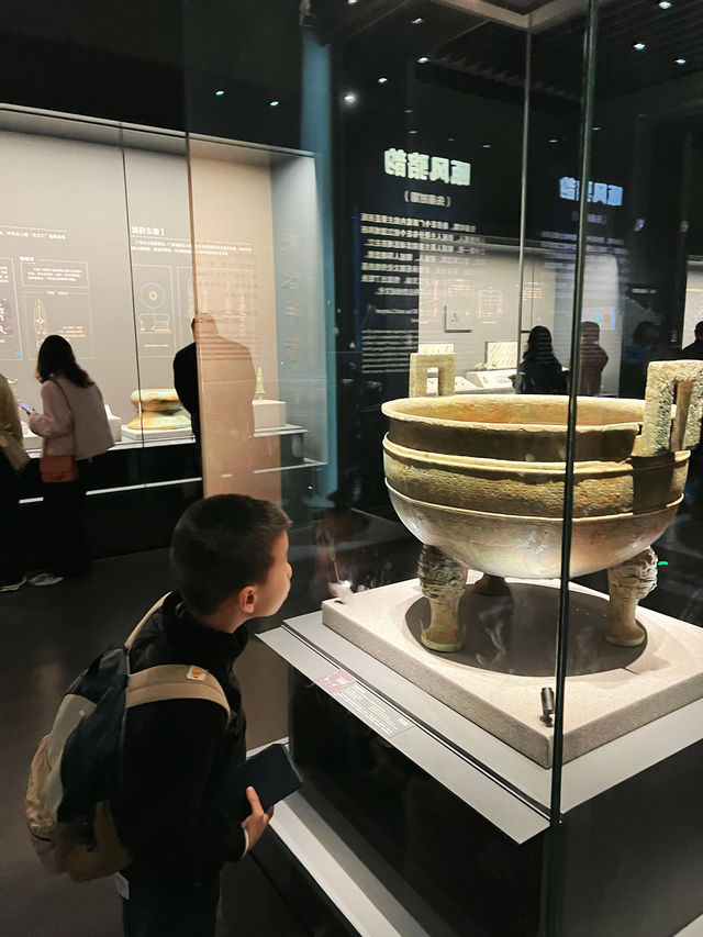 是「自治區博物館」  不是「區博物館」