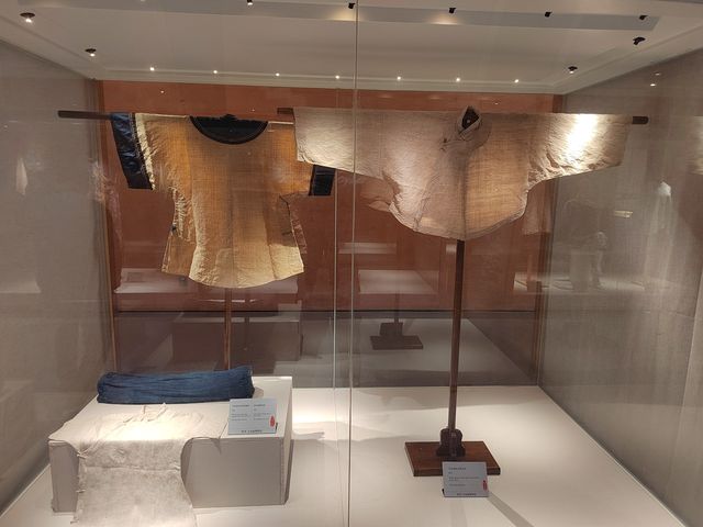 "一束苎麻葉，千年織布藝"