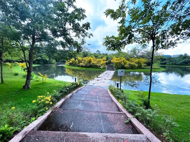 詩麗吉王后公園