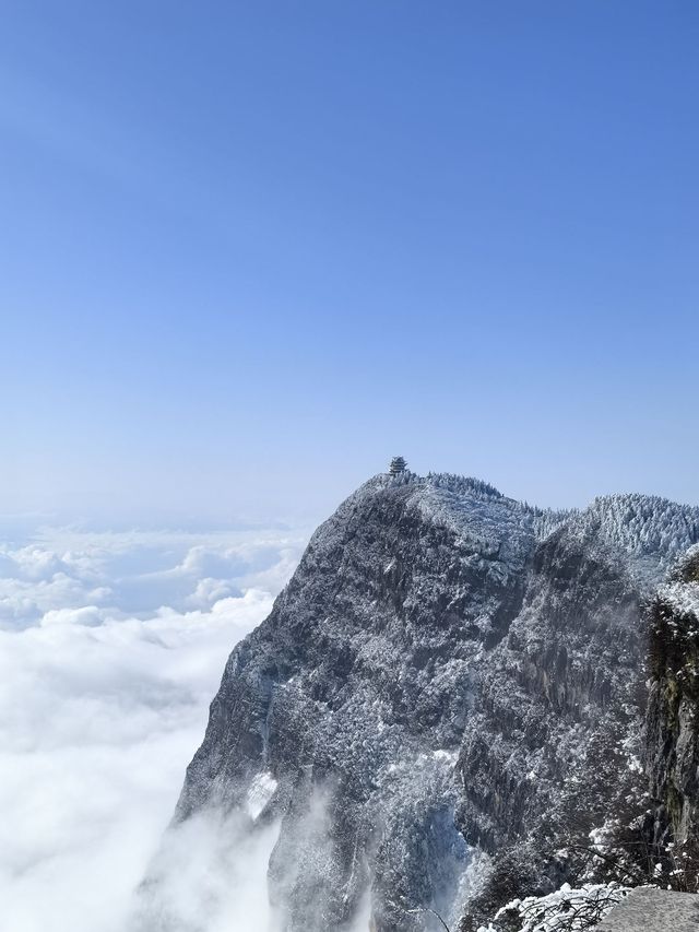 小長假2日暢遊樂山 玩轉不停歇