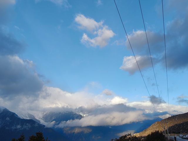 探索藏地神山的聖潔與壯美——梅里雪山
