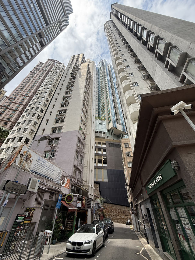 Central To Admiralty - Experience The Concrete Jungle Of Hong Kong 